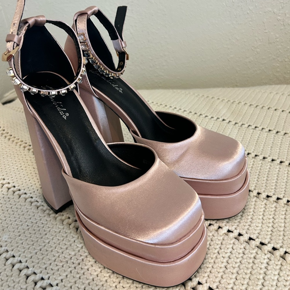 Platform heels women’s